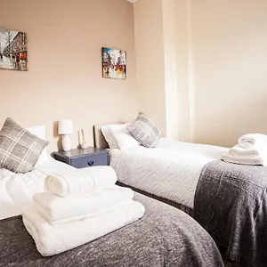 https://haymore-inn-2-bed-house-sleeps-5-ideal-for-contractors.yorkshirehotels.net